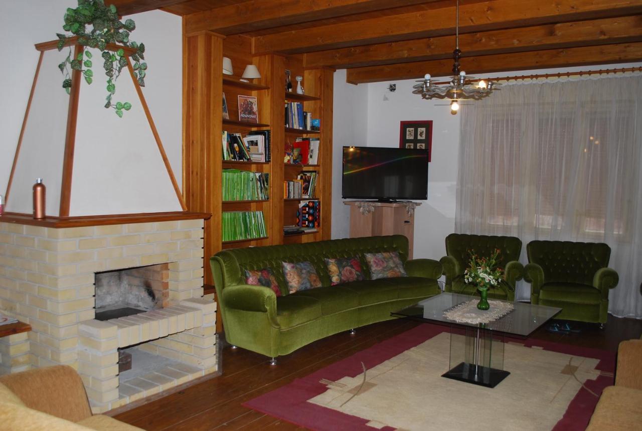 Casa Napsugar Panzio Bed and Breakfast Apostag Eksteriør billede