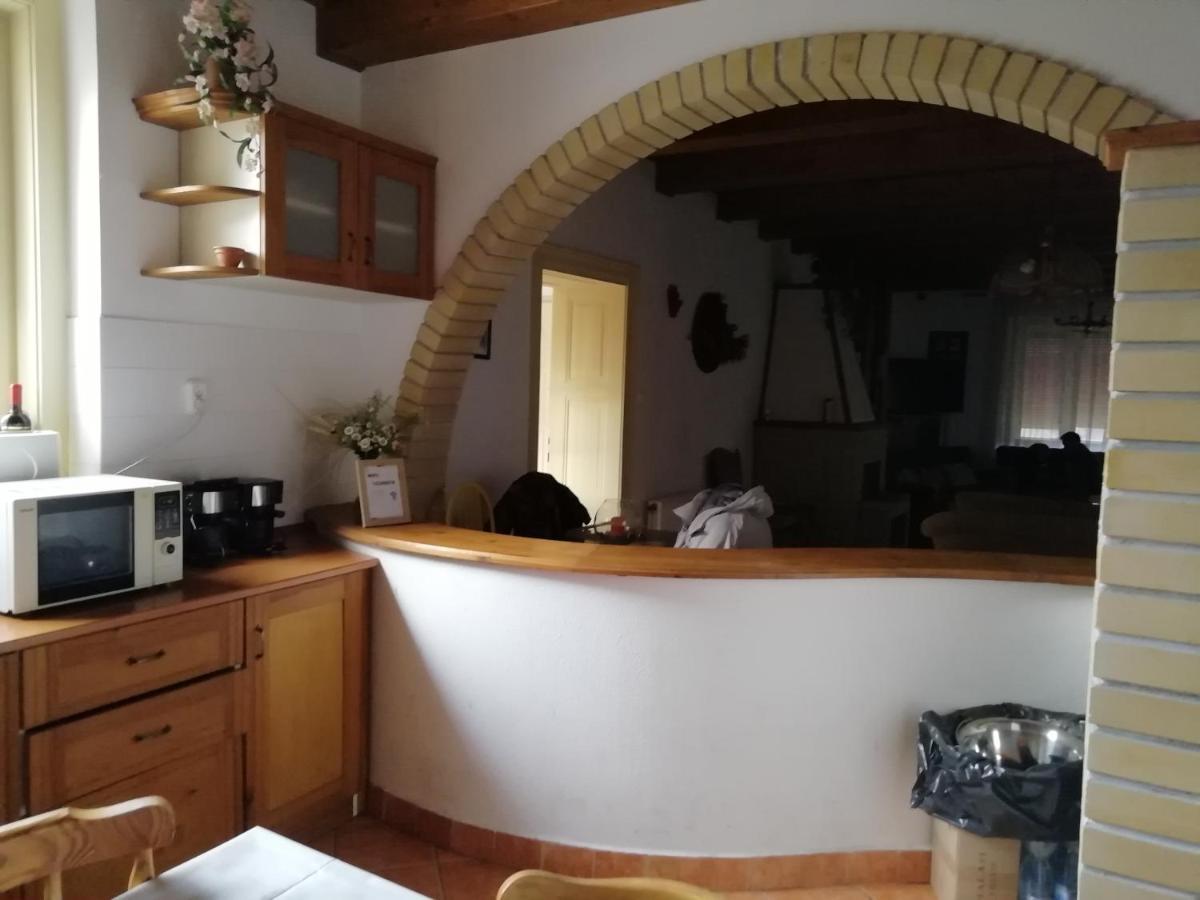 Casa Napsugar Panzio Bed and Breakfast Apostag Eksteriør billede