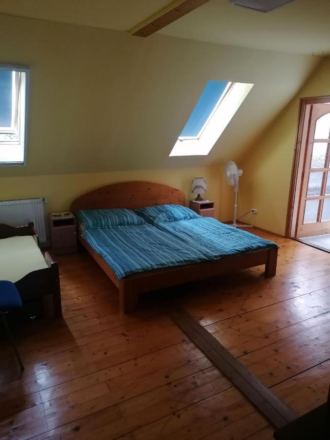 Casa Napsugar Panzio Bed and Breakfast Apostag Eksteriør billede
